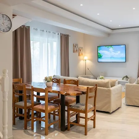 Maison Nikos