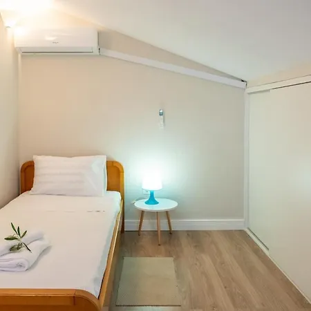 Maison Nikos Apartment Marathias