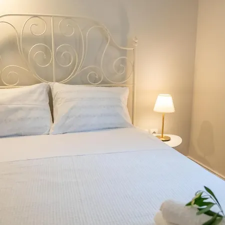 Maison Nikos *